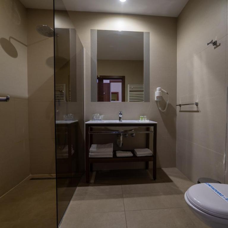 Hotel Marshal Belgrade - Deluxe Triple Room - 2