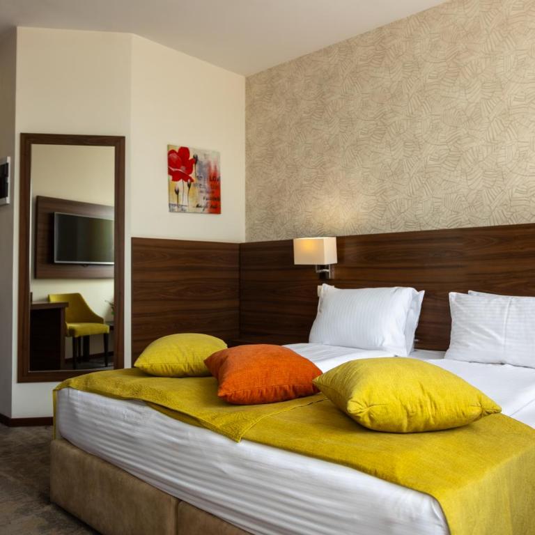 Hotel Marshal Belgrade - Double Room - 7