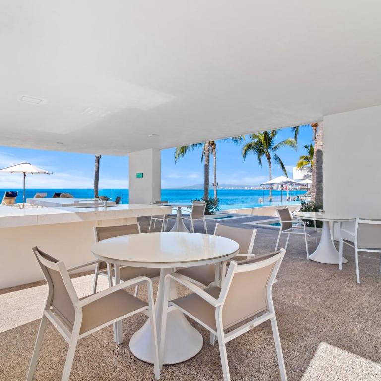 Modern Apartment with Ocean Views - Harbor - Hotel Zone - One-Bedroom Apartment - 19