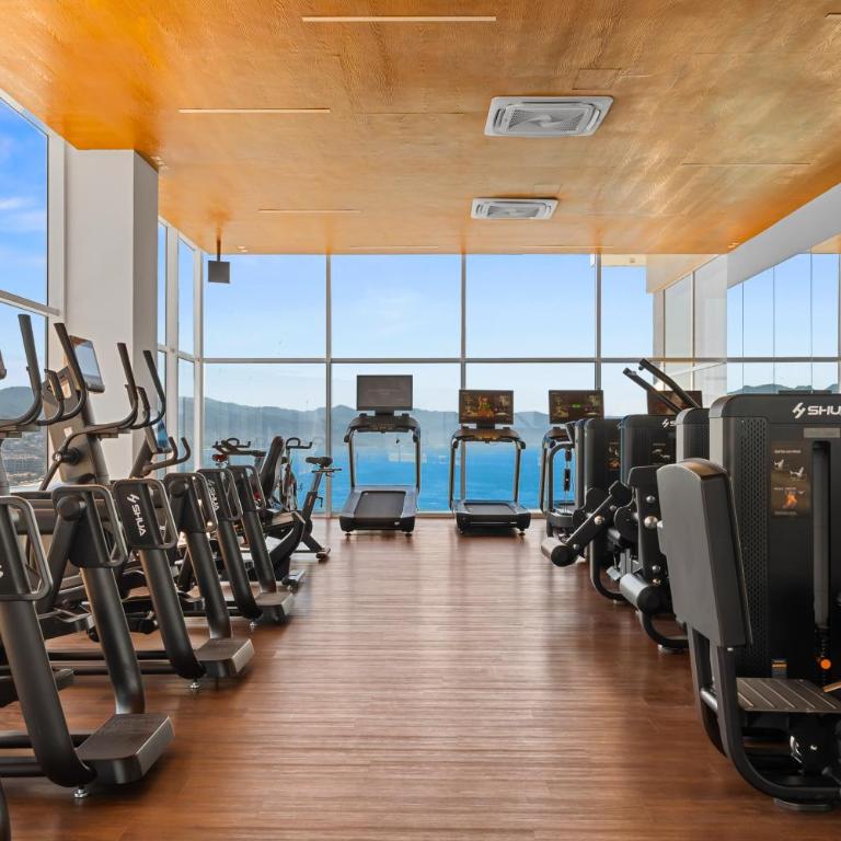 Modern Apartment with Ocean Views - Harbor - Hotel Zone - One-Bedroom Apartment - 24