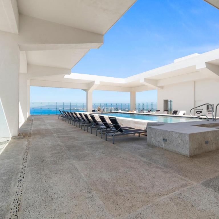 Modern Apartment with Ocean Views - Harbor - Hotel Zone - One-Bedroom Apartment - 27