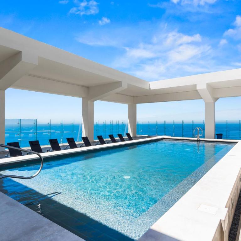 Modern Apartment with Ocean Views - Harbor - Hotel Zone - One-Bedroom Apartment - 30