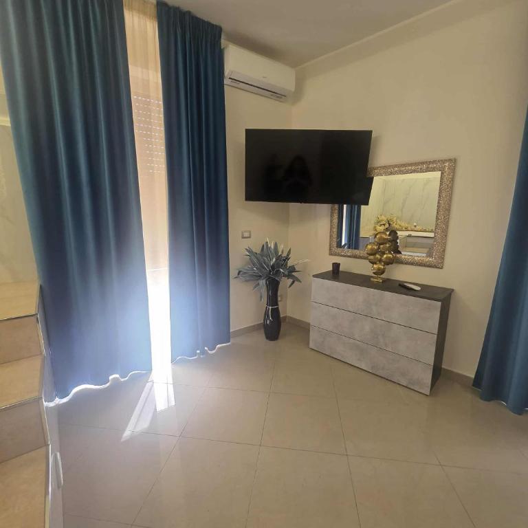 New Golden house sicily - King Room with Spa Bath - 4