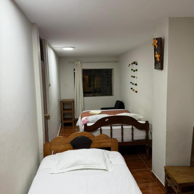 Hospedaje Quillabamba - Habitación Triple Básica - 4