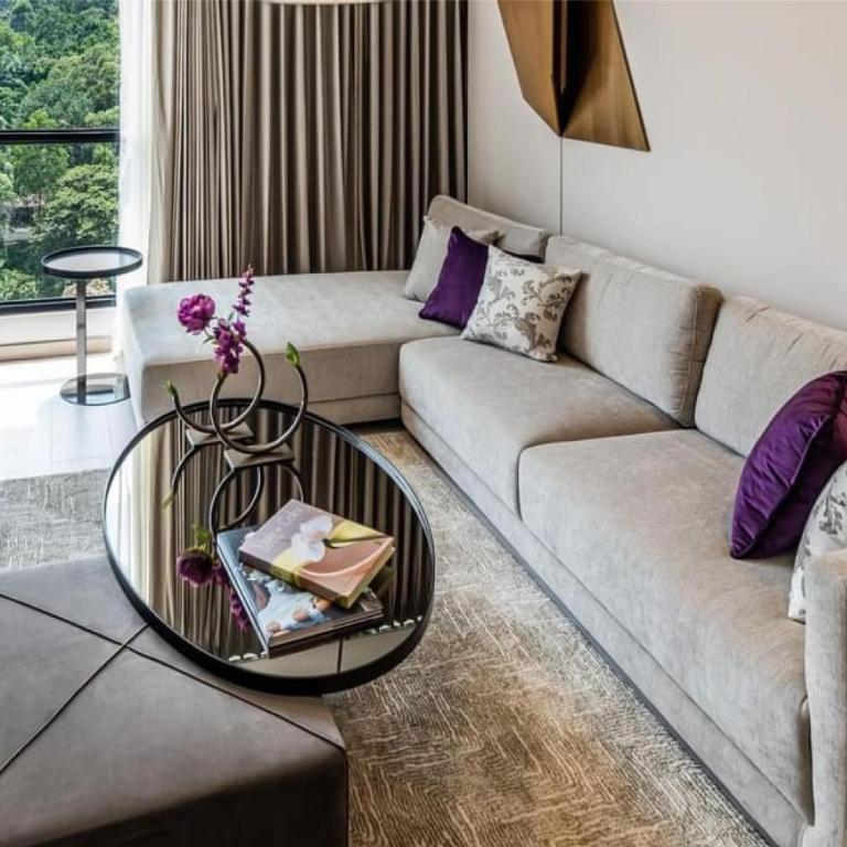York Medellin, Curio Collection by Hilton - Suite Junior con cama extragrande - 3