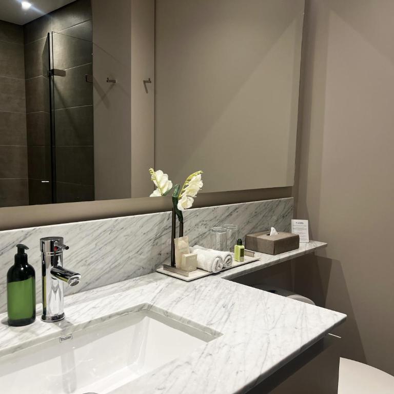 York Medellin, Curio Collection by Hilton - Habitación Doble Superior con zona de cocina - 2 camas - 7