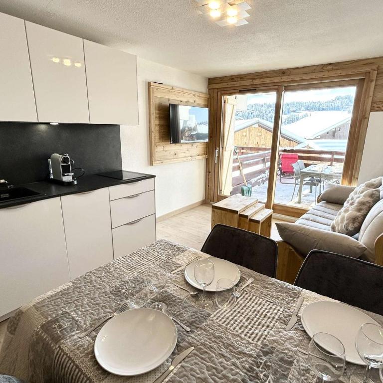 Studio cabine rénové aux Saisies pour 4 pers, terrasse - One-Bedroom Apartment - 1