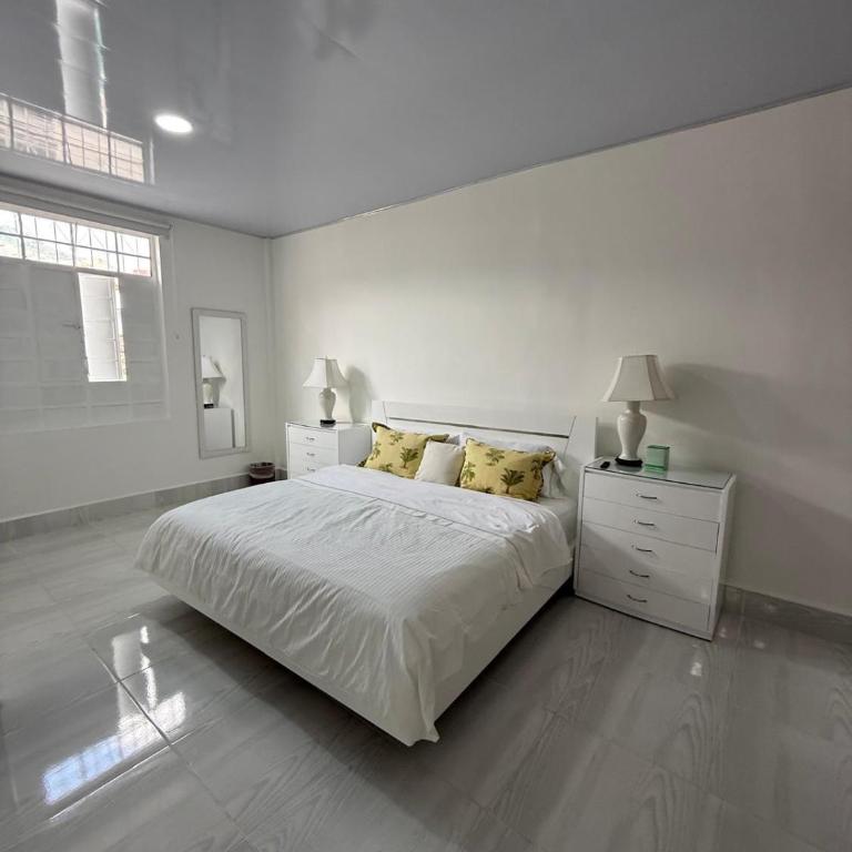 Casa grande y cómoda en San Antonio-Cali - Casa de 4 dormitorios - 3