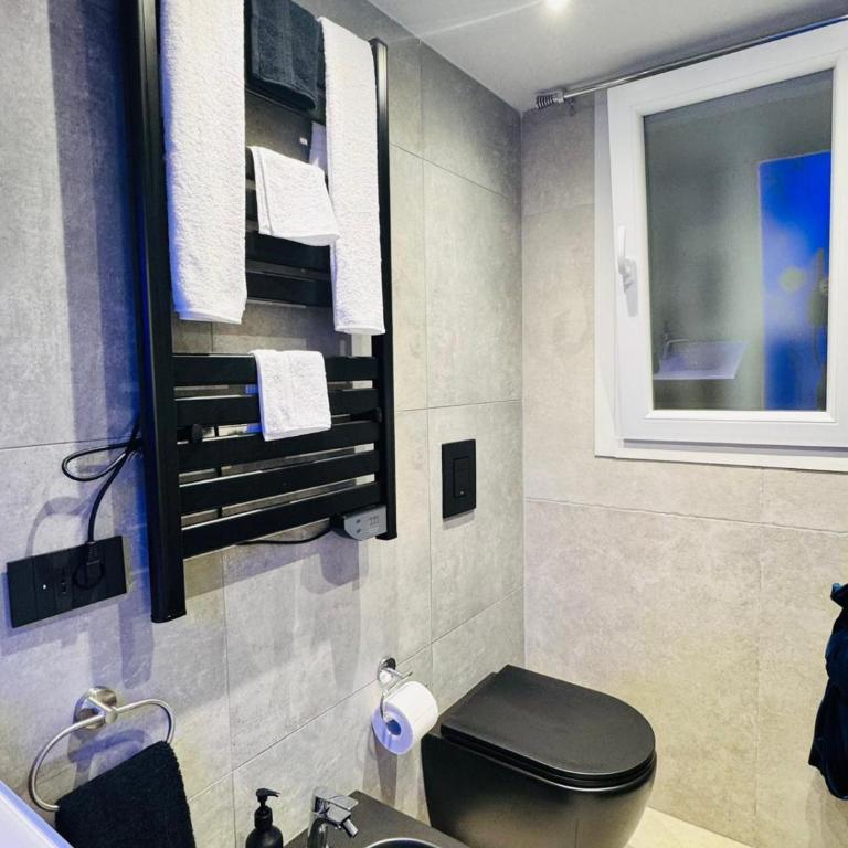 Moonlight Apartment - One-Bedroom House - 33