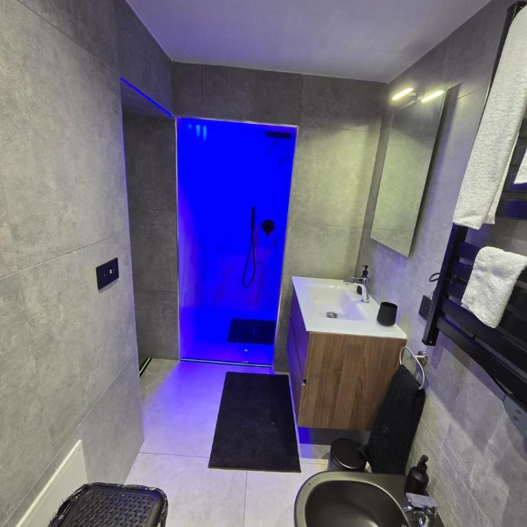 Moonlight Apartment - One-Bedroom House - 32