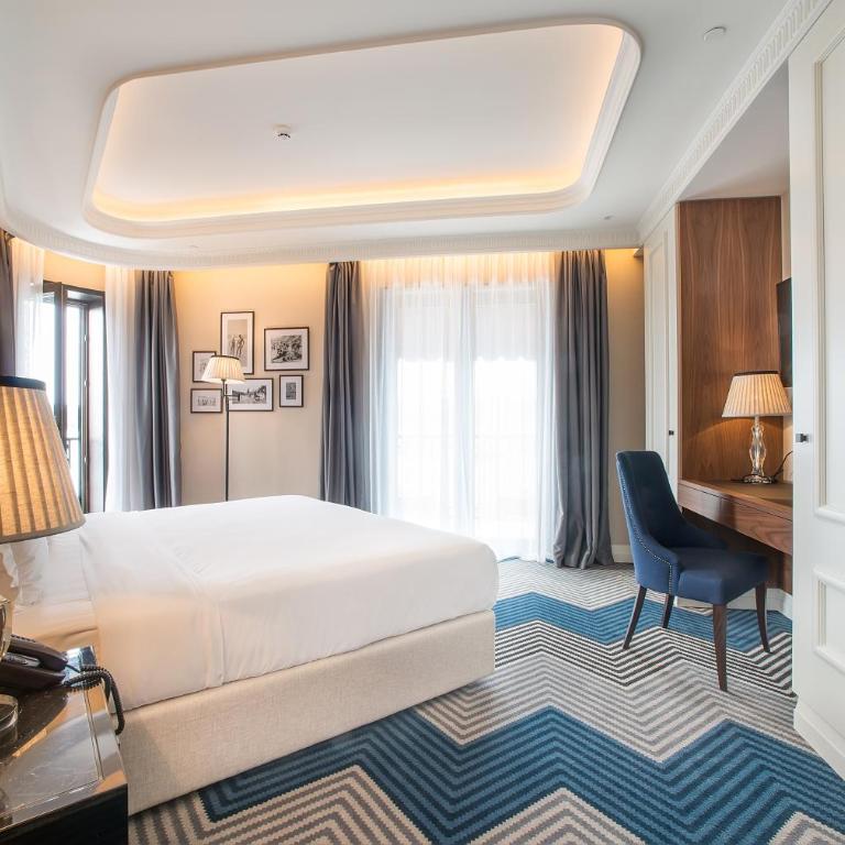 Boutique Hotel La Roche - Premium Two-Bedroom Suite with Sea View - 4