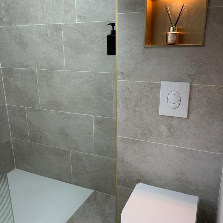 CHARMANT 2 PIECES DANS VILLA INDIVIDUELLE TERRASSES JARDIN - Appartement 1 Chambre - 26