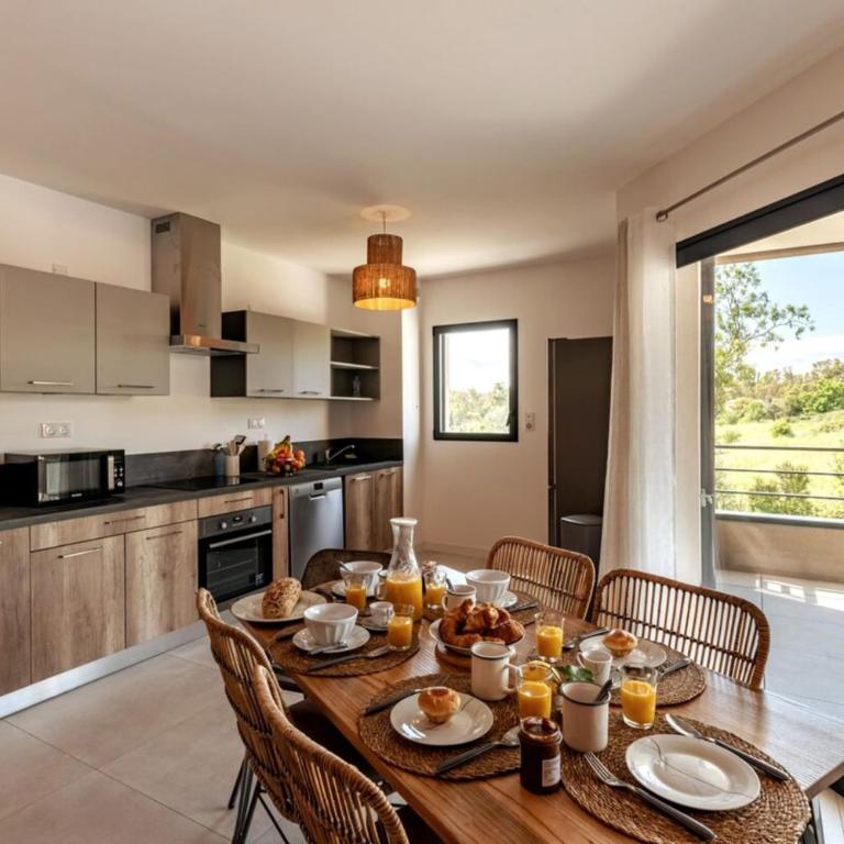 Superb flat with a lovely view of the mountains - Two-Bedroom Apartment - 3