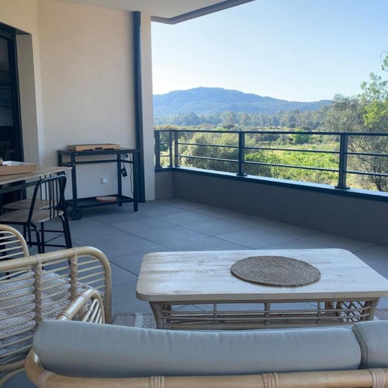 Superb flat with a lovely view of the mountains - Two-Bedroom Apartment - 5