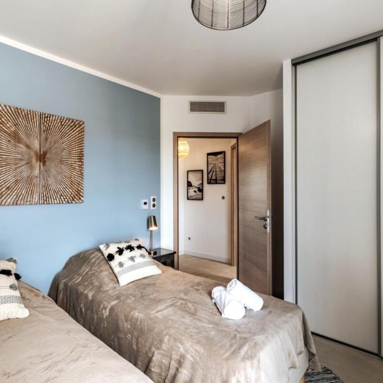 Superb flat with a lovely view of the mountains - Two-Bedroom Apartment - 12