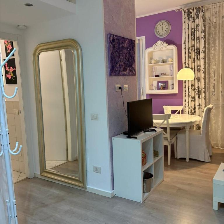 Lillà Home - Appartamento con 2 Camere da Letto - 30