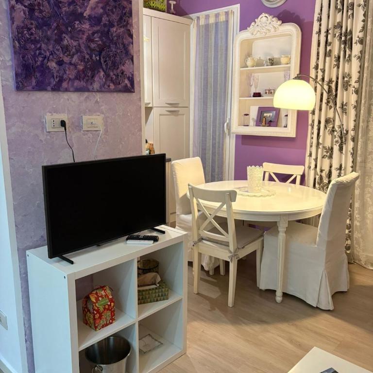 Lillà Home - Appartamento con 2 Camere da Letto - 35
