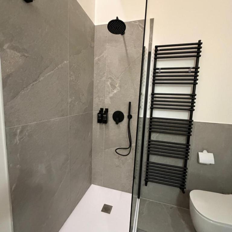 Maison Ginclo' - Appartamento con 2 Camere da Letto e Balcone - 27