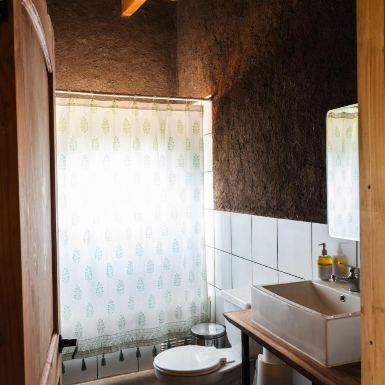 Amplia y comoda casa en el Monte - Three-Bedroom House - 5
