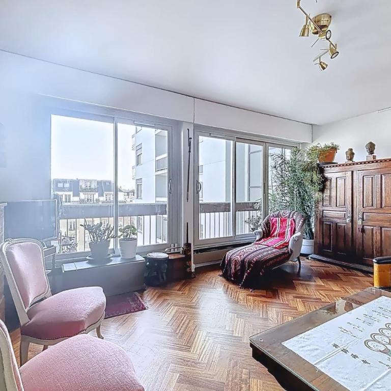 Appartement avec balcon vue Tour Eiffel - Appartement - 12