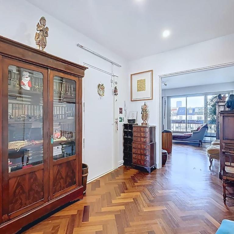 Appartement avec balcon vue Tour Eiffel - Appartement - 16