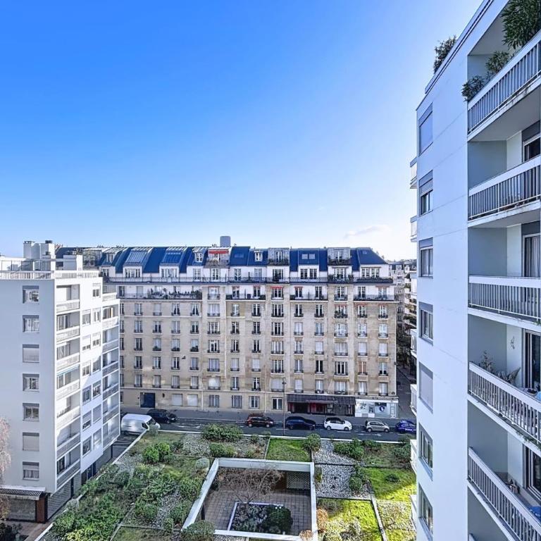Appartement avec balcon vue Tour Eiffel - Appartement - 19