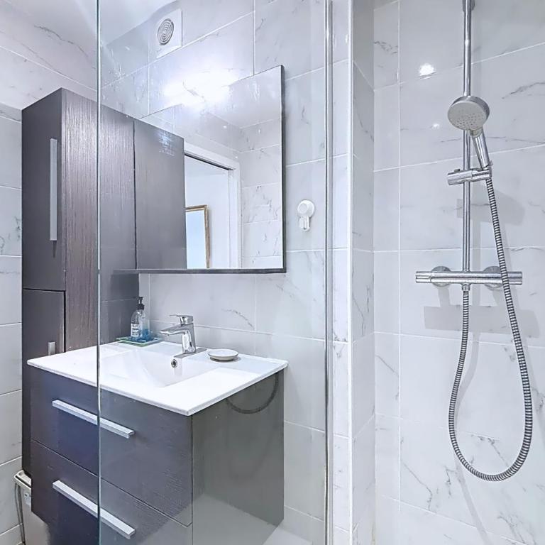 Appartement avec balcon vue Tour Eiffel - Appartement - 21