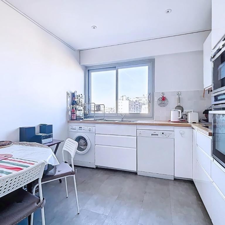 Appartement avec balcon vue Tour Eiffel - Appartement - 22