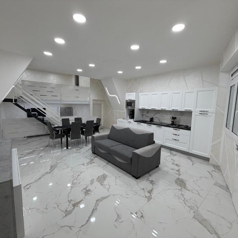 Re Ladislao Apartment - Appartamento con 2 Camere da Letto - 1