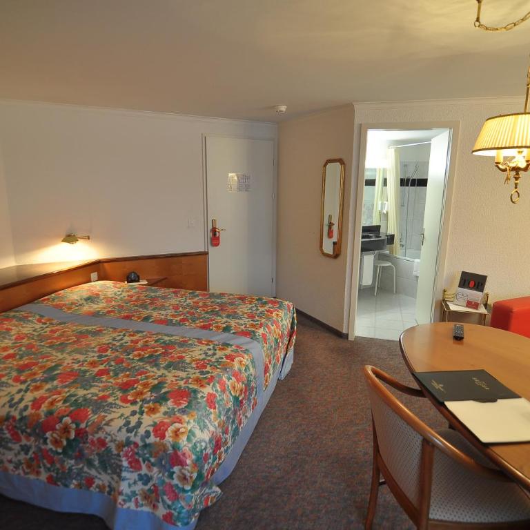 Seiler au Lac - Comfort Room with Lake View and Balcony - 2
