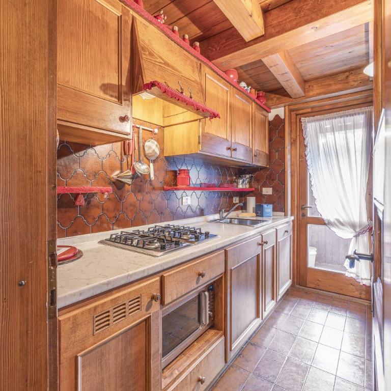 Casa Funivia 2, with panoramic balcony - Appartamento con 2 Camere da Letto e Balcone - 11