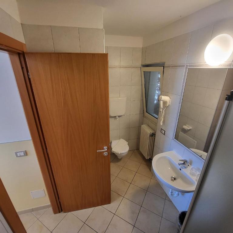 Residence Rosemary - Camera Matrimoniale Budget - 9