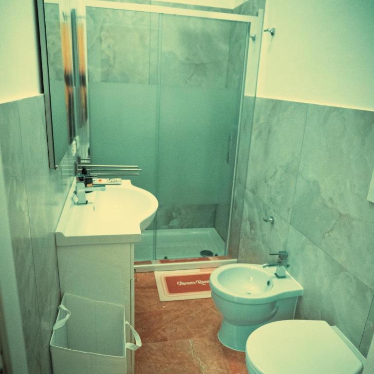 Lucy's House, elegante alloggio rustico con tutti i comfort moderni a Pisa - Camera Familiare con Terrazza - 26