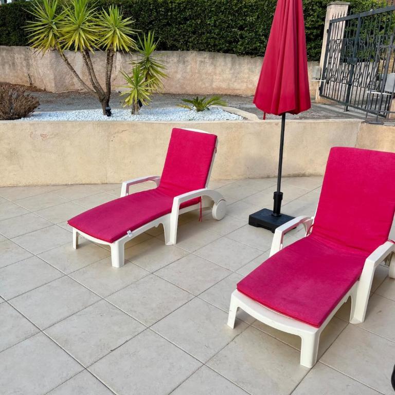 La Pinède appartement T2 accès piscine - One-Bedroom Apartment - 11