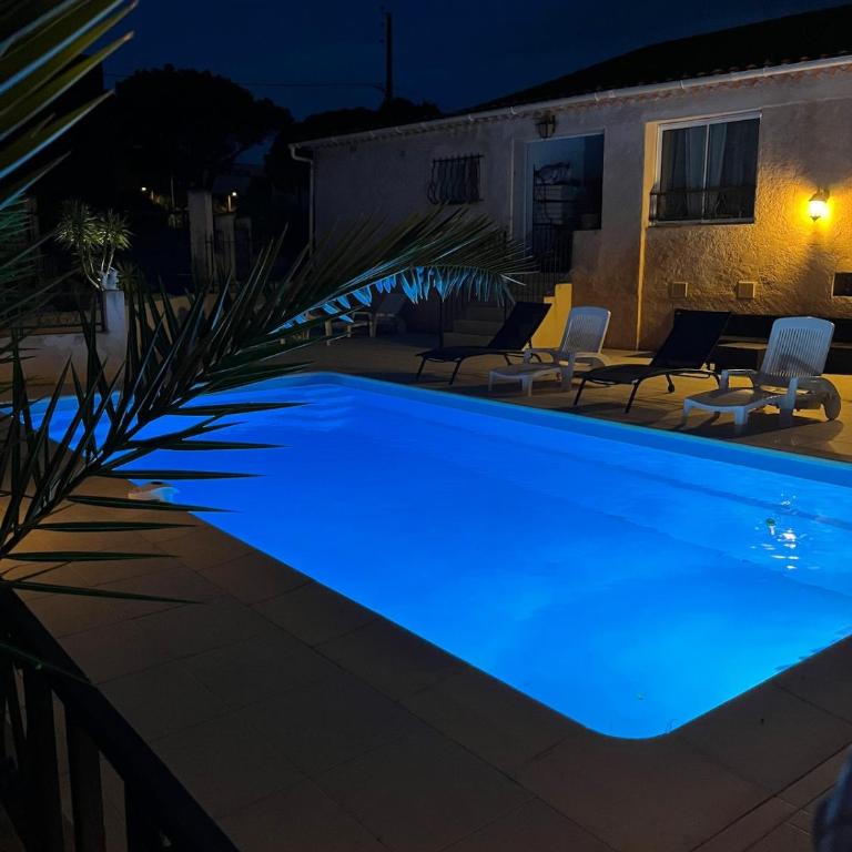 La Pinède appartement T2 accès piscine - One-Bedroom Apartment - 16