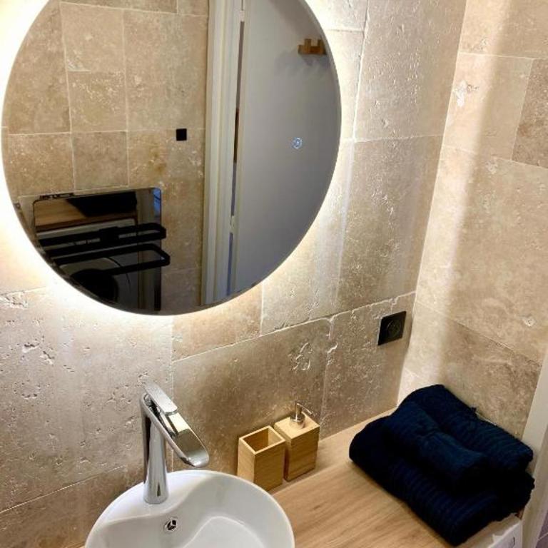 New - Appartement ou Studio Vieil Antibes - Appartement 2 Chambres - 21