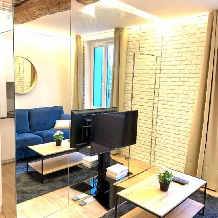 New - Appartement ou Studio Vieil Antibes - Appartement 2 Chambres - 26