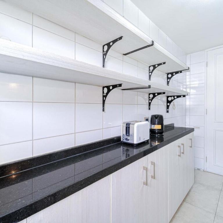 Urban Life Colon - 2D Pool & Wifi - Two-Bedroom Apartment - 15