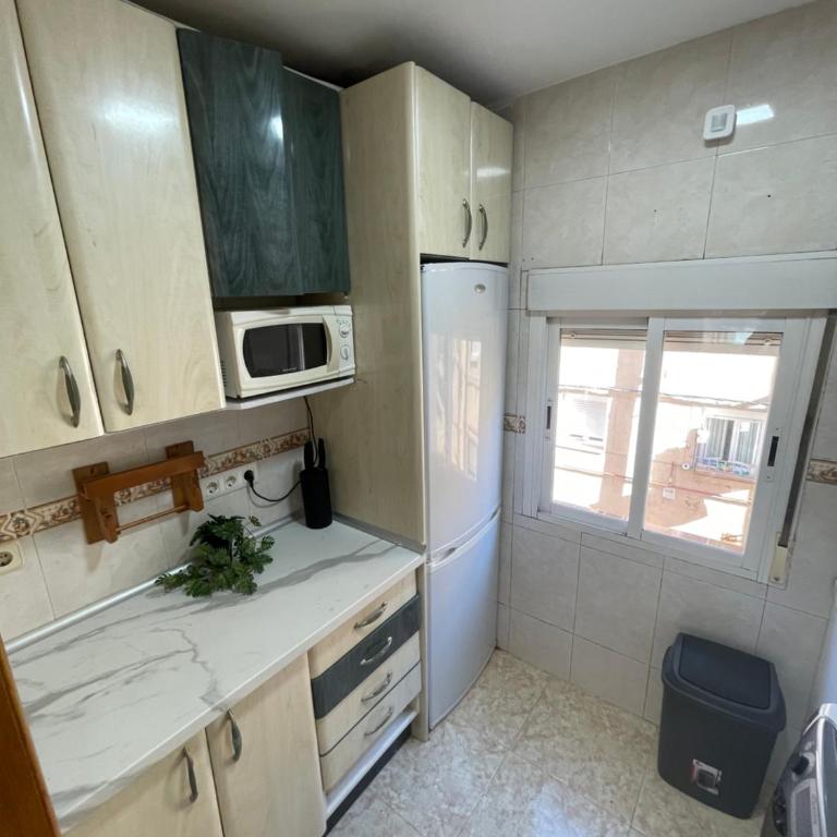 Piso en calle Álvarez de la Ribera 18 - Apartamento de 2 dormitorios - 12
