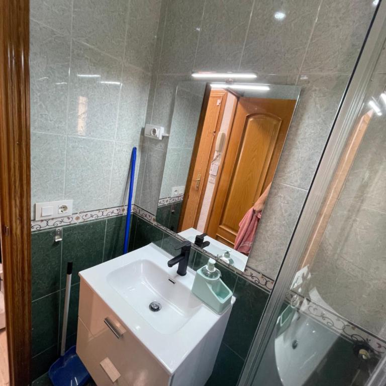 Piso en Calle Albares De La Ribera - Apartamento de 3 dormitorios - Planta Alta - 14