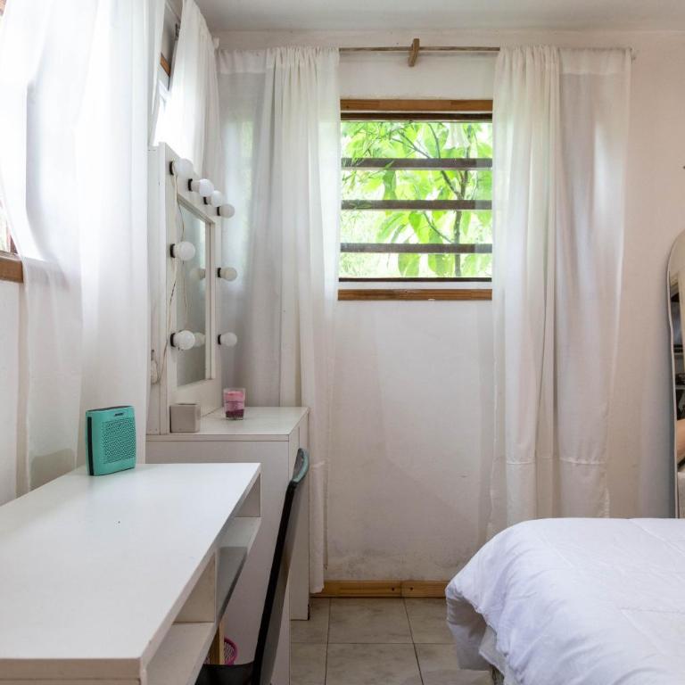 Ideal Casa de 2 Pisos Con Quincho Y Pileta - Casa de 4 dormitorios - 7