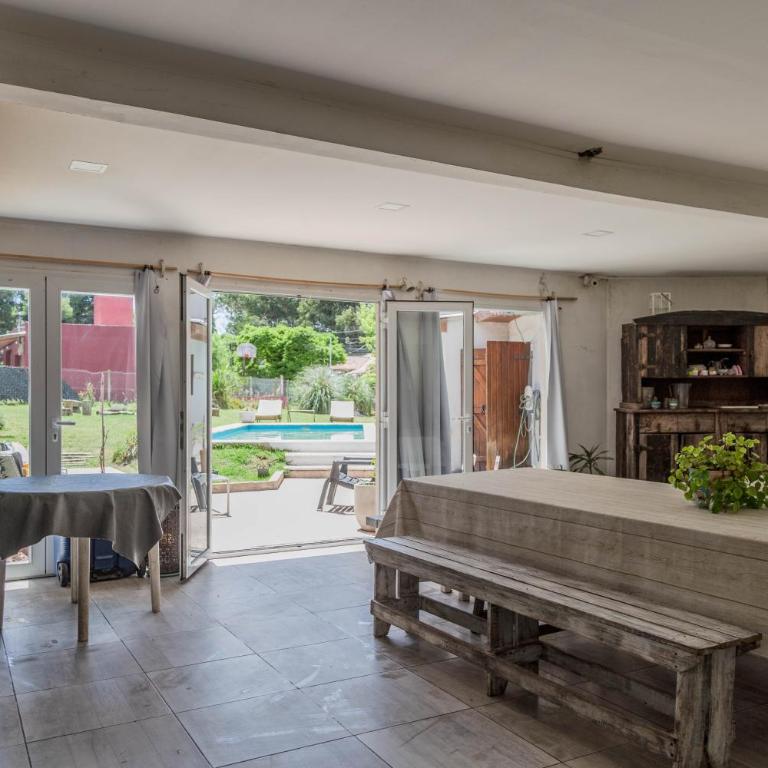 Ideal Casa de 2 Pisos Con Quincho Y Pileta - Casa de 4 dormitorios - 9