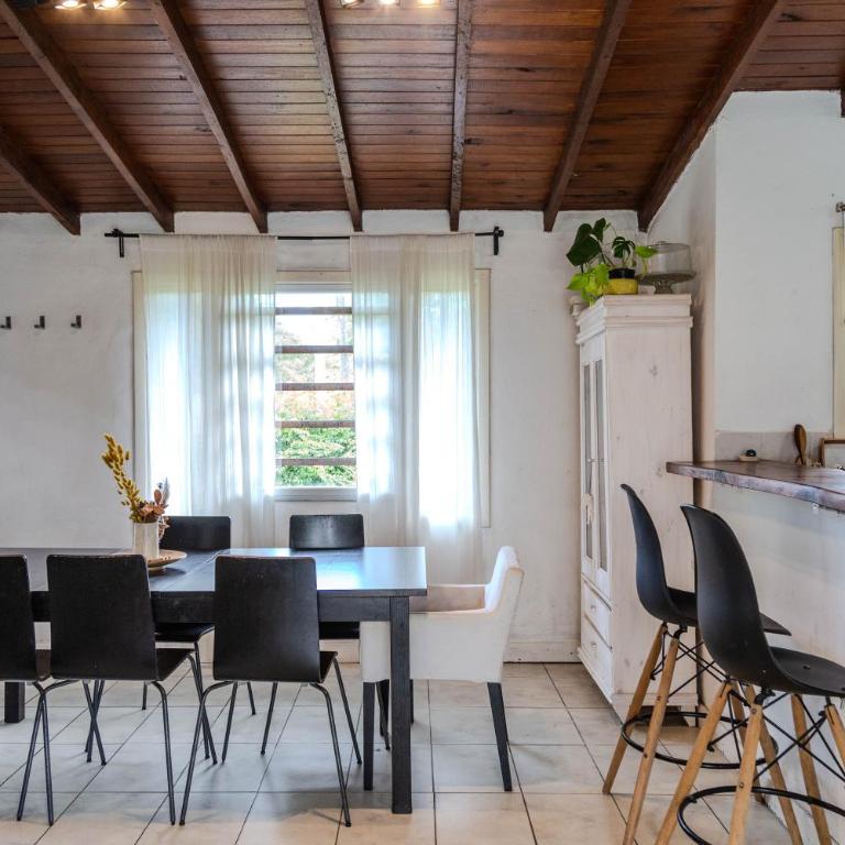 Ideal Casa de 2 Pisos Con Quincho Y Pileta - Casa de 4 dormitorios - 11