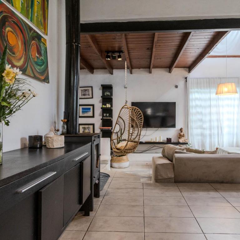 Ideal Casa de 2 Pisos Con Quincho Y Pileta - Casa de 4 dormitorios - 42