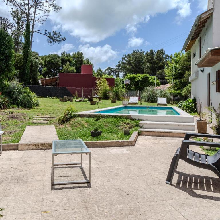 Ideal Casa de 2 Pisos Con Quincho Y Pileta - Casa de 4 dormitorios - 59