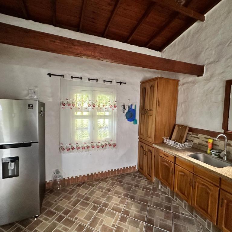 Melongos Jardín - Two-Bedroom House - 6