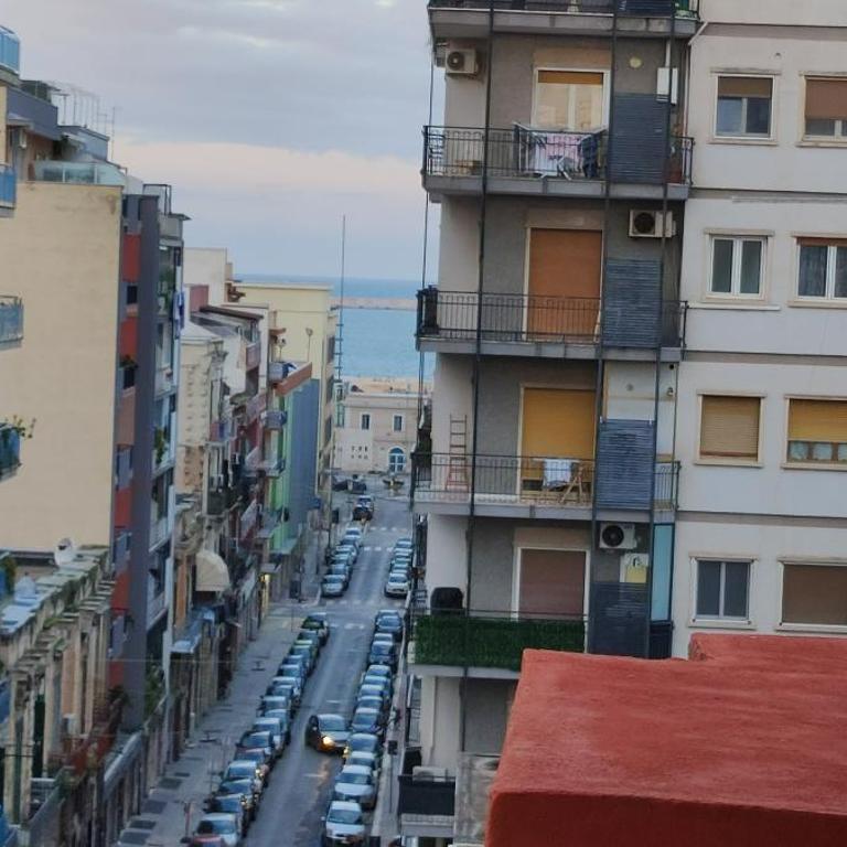 Central flat, top floor, 3 rooms and terrace - Appartamento con 3 Camere da Letto e con Balcone - 5