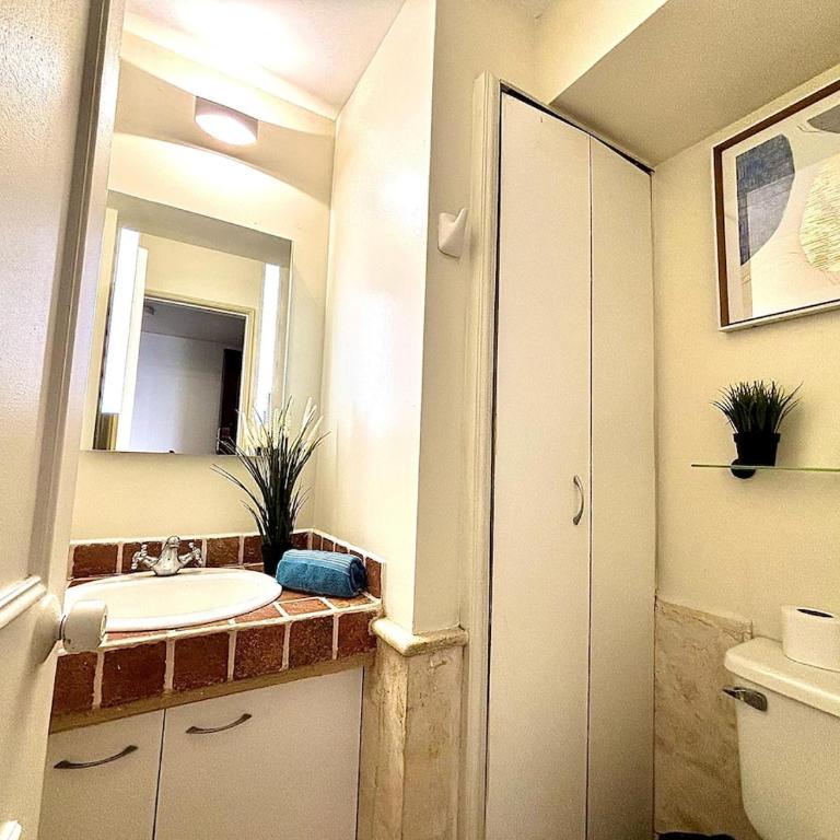 Espectacular departamento de primera linea - Three-Bedroom Apartment with Sea View - 9