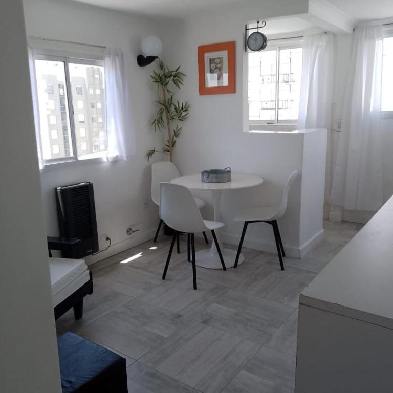 Depto 2amb a 200mts del mar - Plaza España - One-Bedroom Apartment - 4