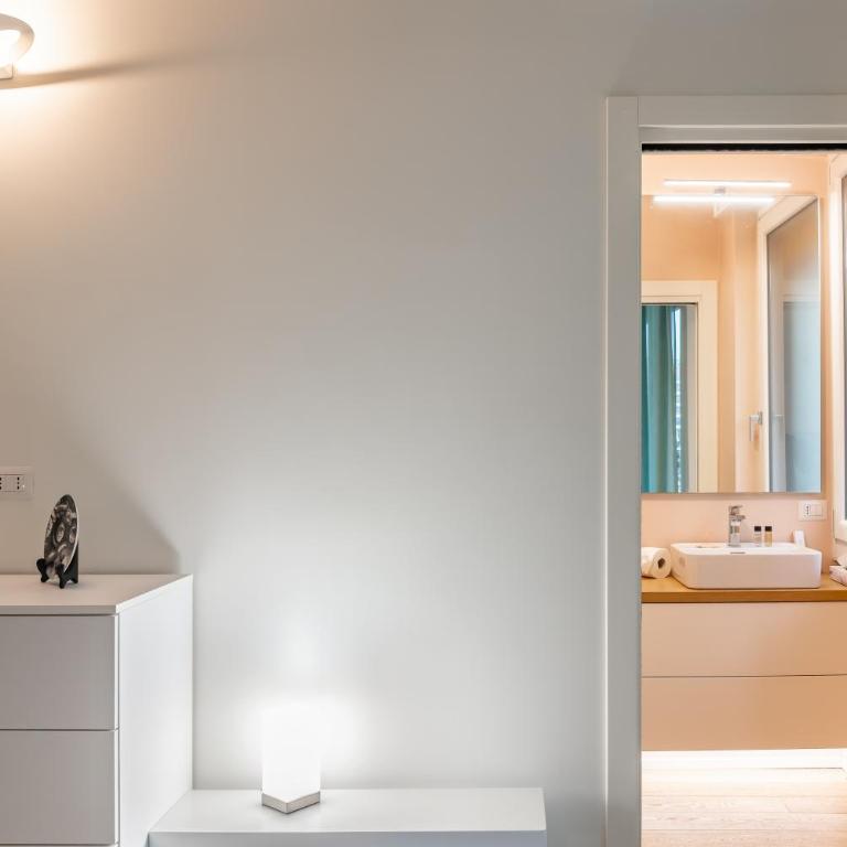 Modern Apartment in Milan - Garage included - One-Bedroom Apartment - 15
